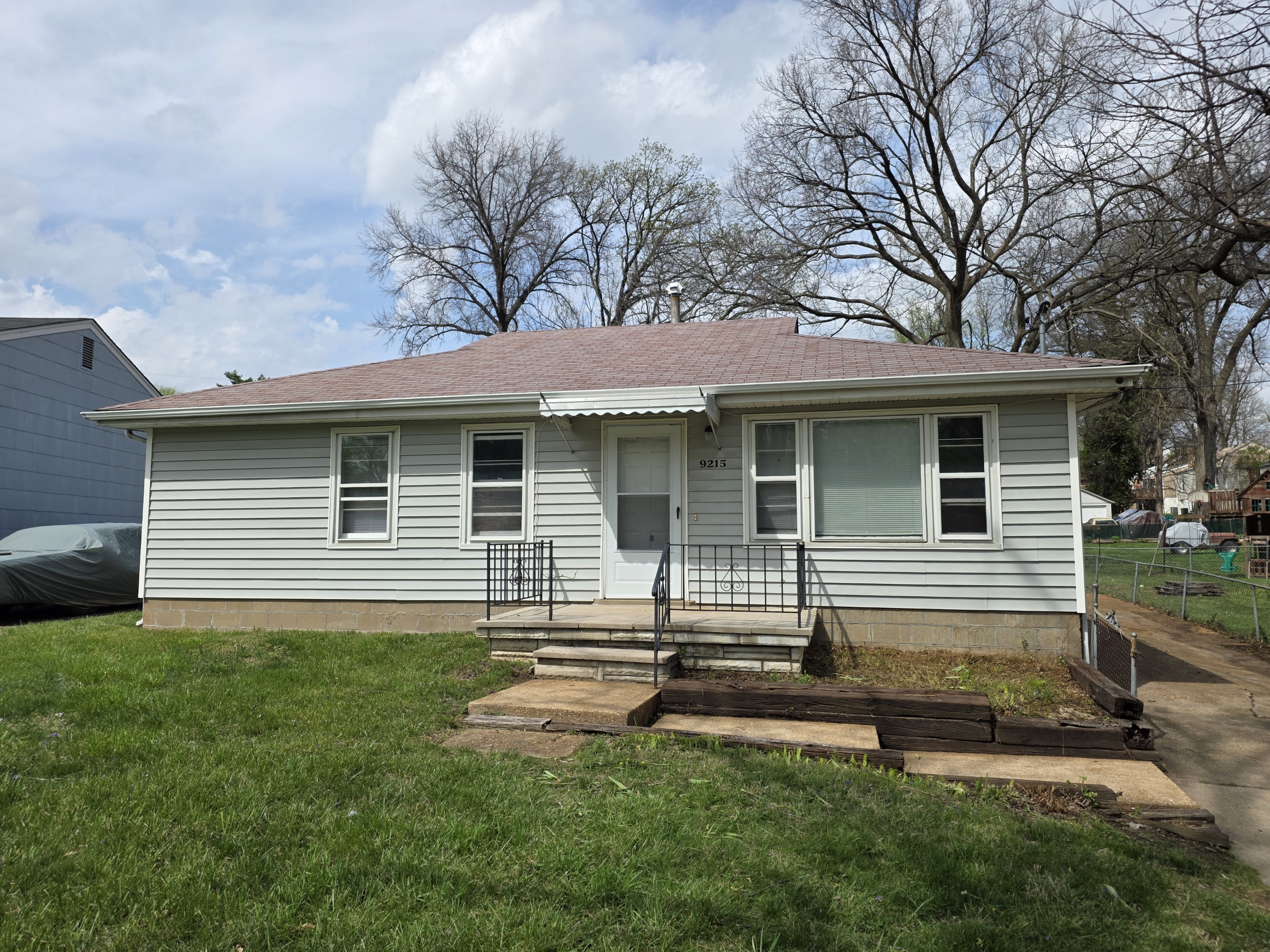 Property main image