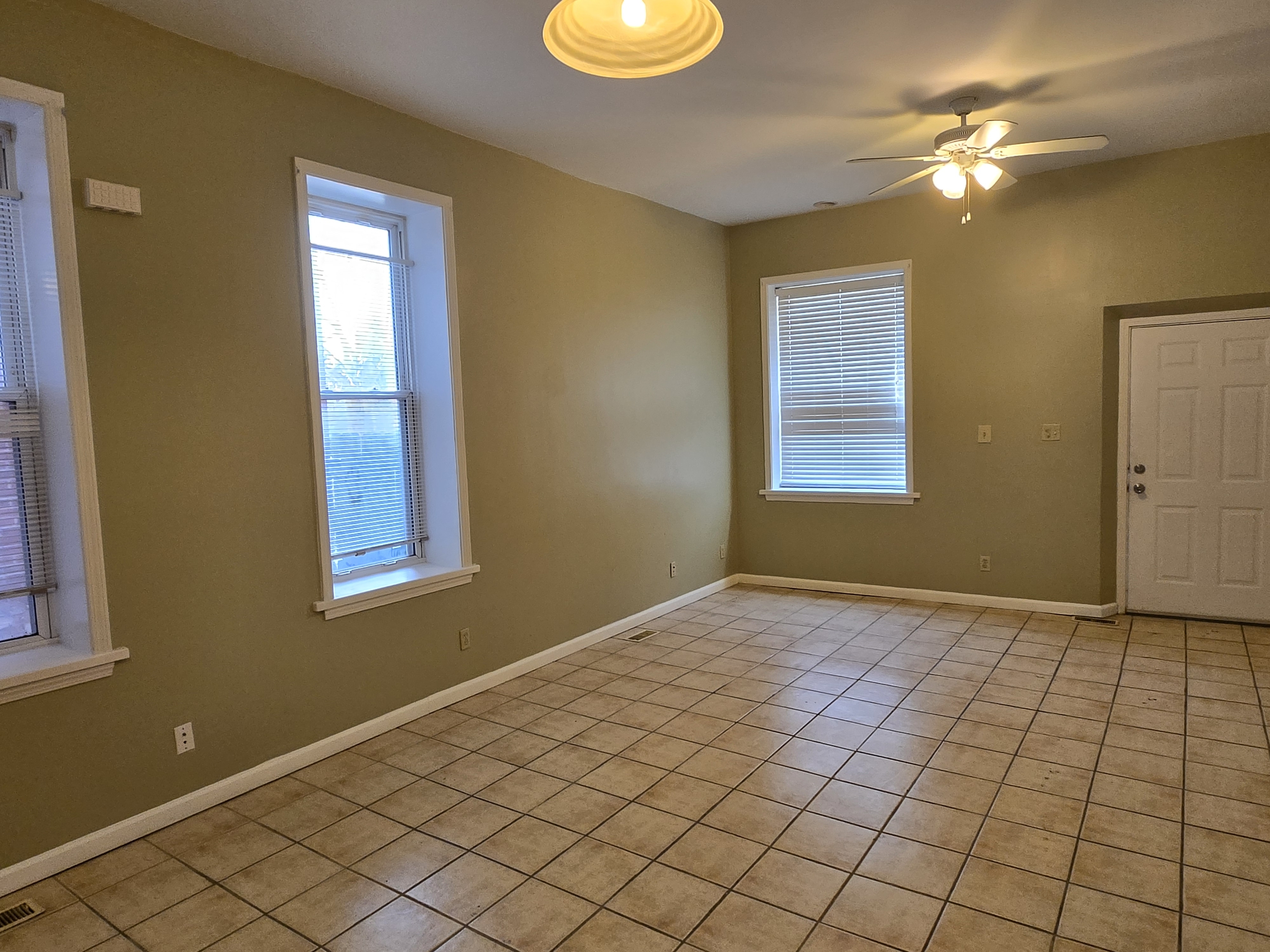 3113 Magnolia Avenue - 1st Fl